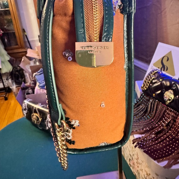 Kurt Geiger NWT Shoulder/Crossbody Floral Sequin Bag NWT - Picture 3 of 9